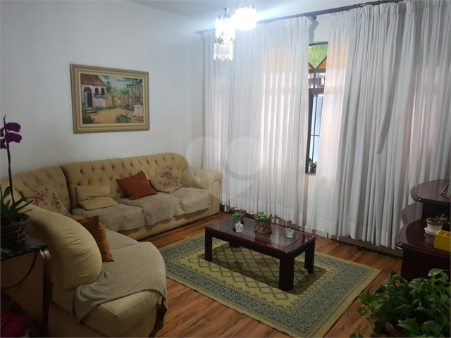 Sobrado à venda com 3 quartos, sendo 1 suíte,  em Campo Grande, São Paulo, SP
