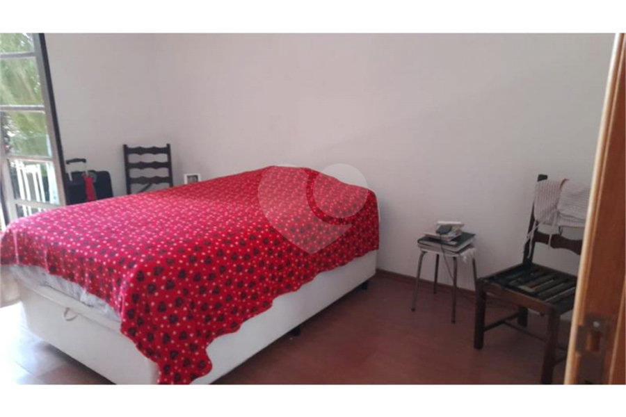 Casa à venda ou para alugar com 5 quartos, sendo 1 suíte, em Vila Romero, São Paulo, SP
