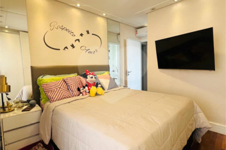 Apartamento à venda com 3 quartos, sendo 1 suíte, em Alto da Boa Vista, São Paulo, SP