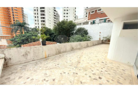 Casa à venda com 4 quartos, sendo 3 suítes, em Santana, São Paulo, SP