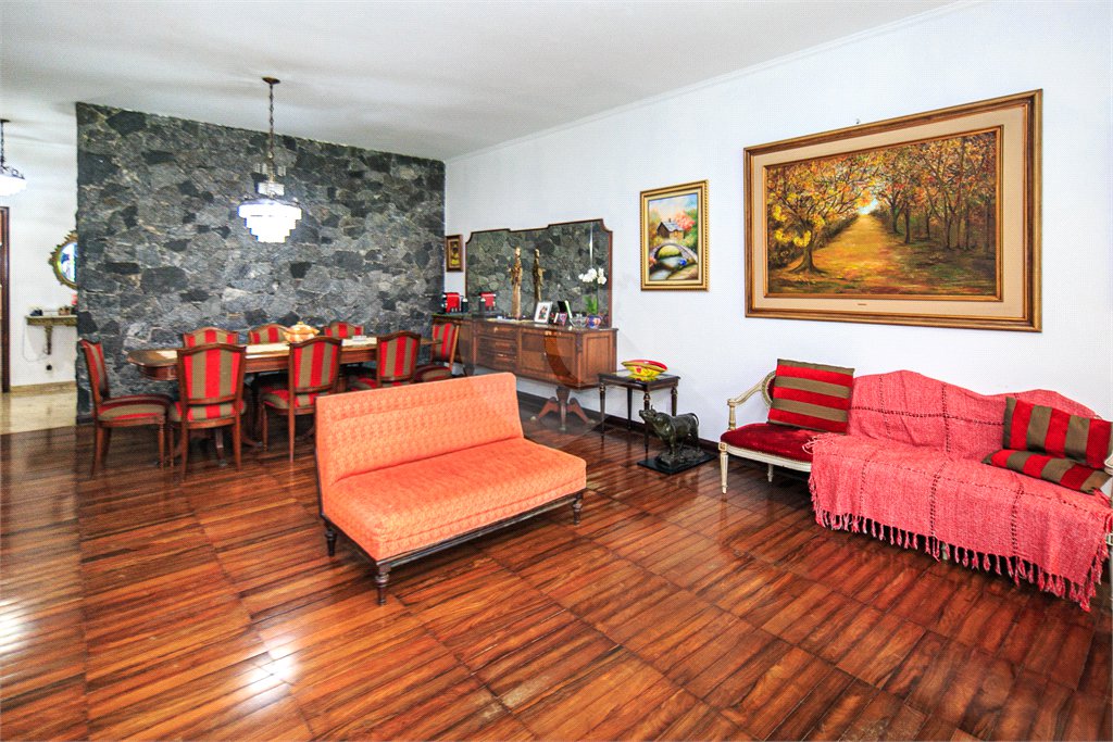 Casa Térrea à venda com 4 quartos, sendo 1 suíte, em Alto da Boa Vista, São Paulo, SP