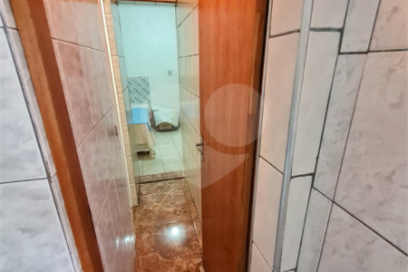 Casa à venda com 6 quartos em Vila dos Remédios, São Paulo, SP