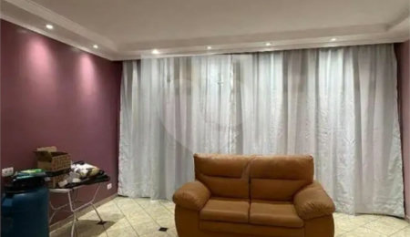 Casa à venda com 3 quartos em Vila dos Remédios, São Paulo, SP