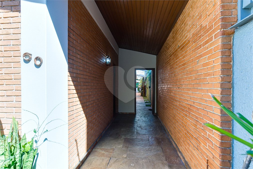 Casa Térrea à venda com 4 quartos, sendo 2 suítes, em Alto da Boa Vista, São Paulo, SP