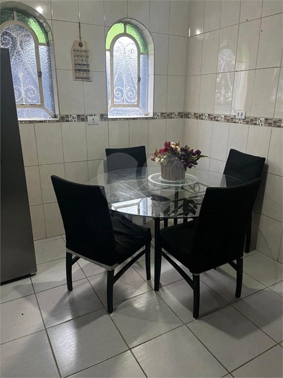 Sobrado à venda com 4 quartos, sendo 2 suítes, em Tremembé, São Paulo, SP