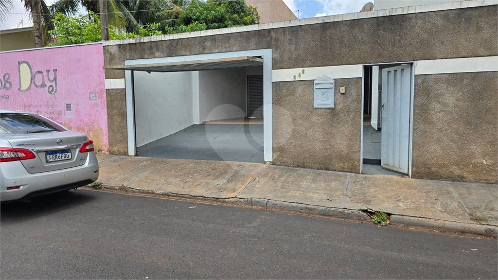 Casa à venda com 2 quartos, sendo 1 suíte, em Vila Suconasa, Araraquara, SP