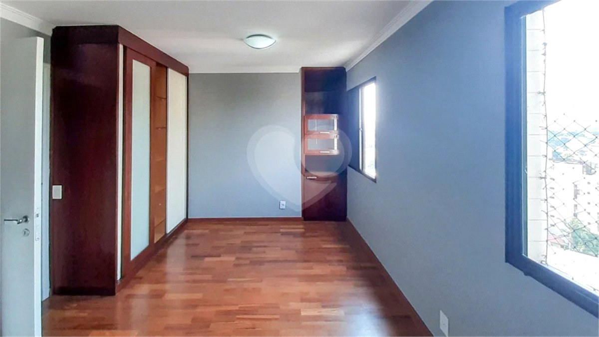 Apartamento para alugar com 3 quartos, sendo 1 suíte, em Alto da Boa Vista, São Paulo, SP