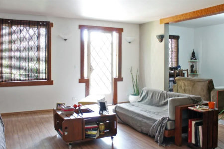 Casa à venda com 4 quartos, sendo 2 suítes,  em Jardim Leonor, São Paulo, SP