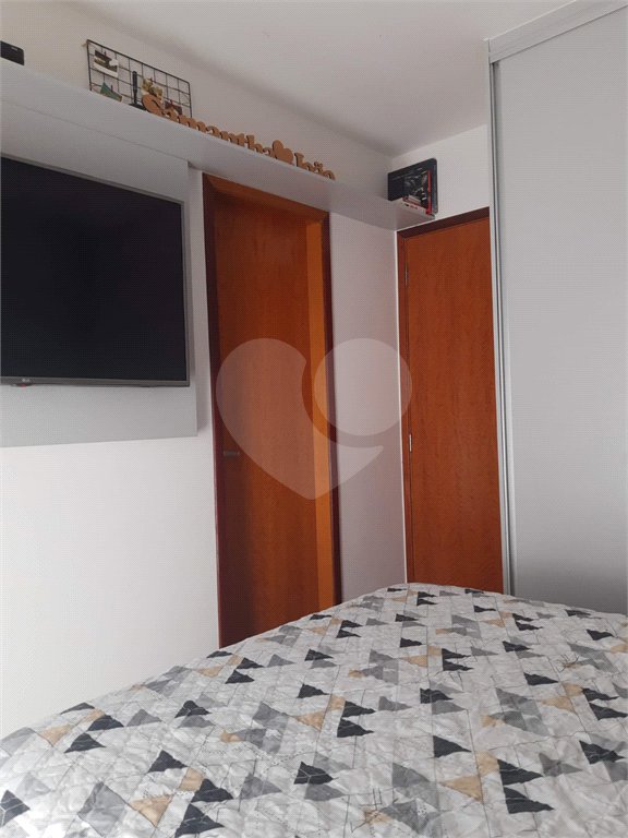Casa à venda com 2 suítes no condomínio Residencial Poncet, São Paulo - SP