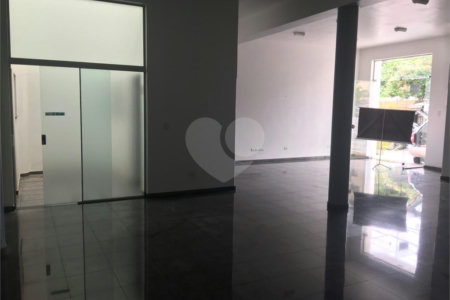 Salão Comercial para alugar em Cidade Satélite, Atibaia, SP