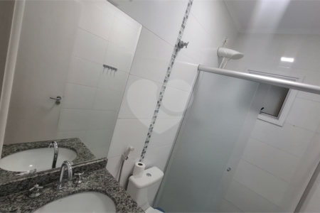 Casa em condomínio à venda com 2 quartos em Parque Vitória, São Paulo, SP