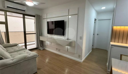Apartamento à venda com 2 quartos, sendo 1 suíte,  em Tijuca, Rio de Janeiro, RJ