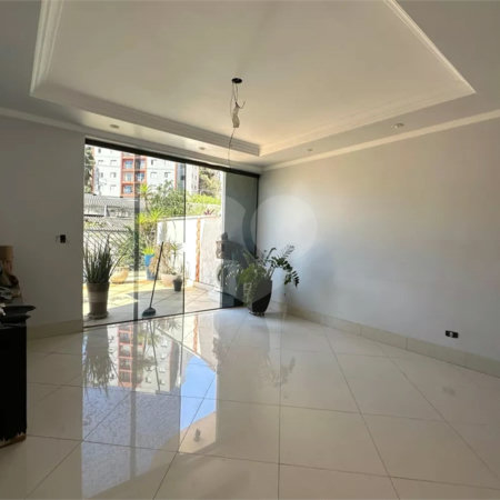 Sobrado à venda com 4 quartos, sendo 2 suítes, em Vila Ipojuca, São Paulo, SP