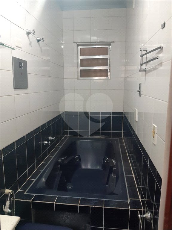 Sobrado à venda com 5 quartos, sendo 3 suítes, em Horto, São Paulo, SP