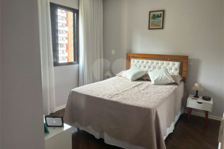 Apartamento à venda com 4 quartos, sendo 1 suíte,  em Vila Andrade, São Paulo, SP