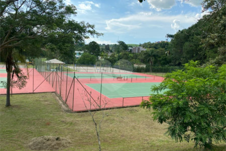 Casa à venda com 4 quartos, sendo 3 suítes,  no condomínio Jardim das Palmeiras, Bragança Paulista - SP