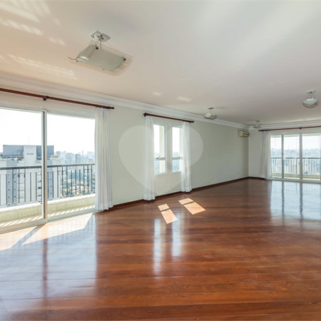 Apartamento à venda com 3 suítes em Campo Belo, São Paulo, SP