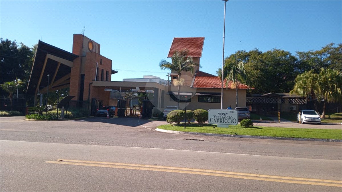 Casa à venda com 3 suítes no condomínio Villaggio Capriccio, Louveira - SP