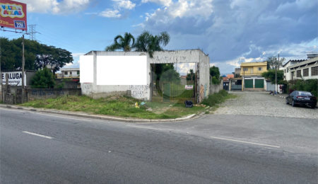 Terreno à venda em Vila Maria de Maggi, Suzano, SP