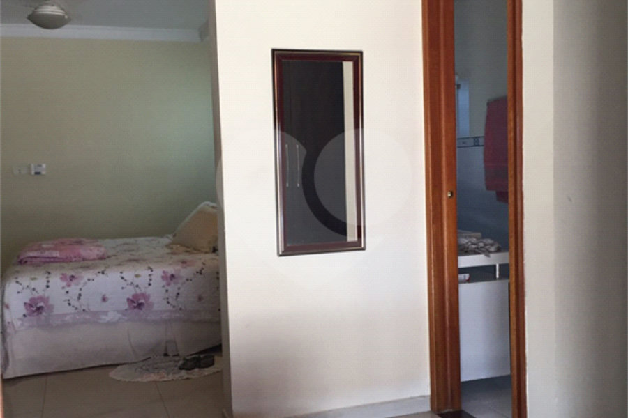 Sobrado à venda com 4 quartos, sendo 2 suítes, em Vila Nova Cachoeirinha, São Paulo, SP