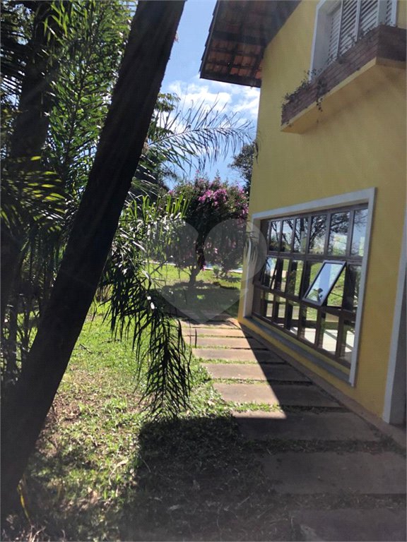 Casa Térrea à venda com 4 quartos, sendo 2 suítes, em Roseira, Mairiporã, SP