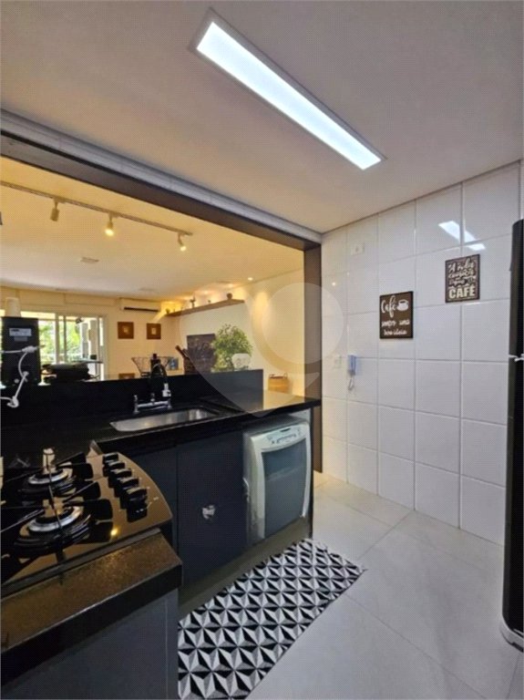 Apartamento à venda com 3 quartos, sendo 1 suíte, em Riviera de São Lourenço, Bertioga, SP
