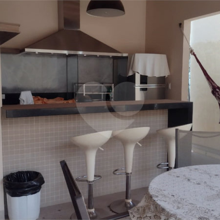 Casa à venda com 3 quartos, sendo 1 suíte, no condomínio Residencial Bouganville, Araraquara - SP