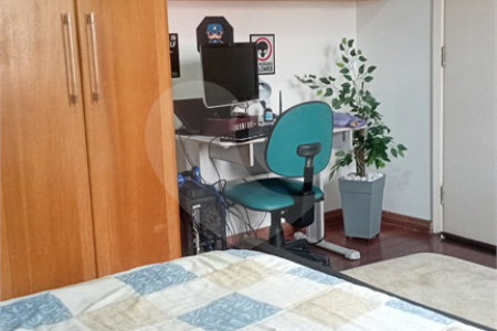 Casa à venda com 4 quartos, sendo 2 suítes, no condomínio Canamari, São Paulo - SP
