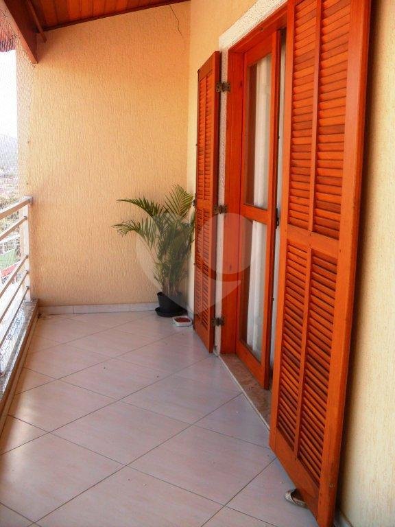 Sobrado à venda com 3 quartos, sendo 1 suíte, em Vila Mazzei, São Paulo, SP