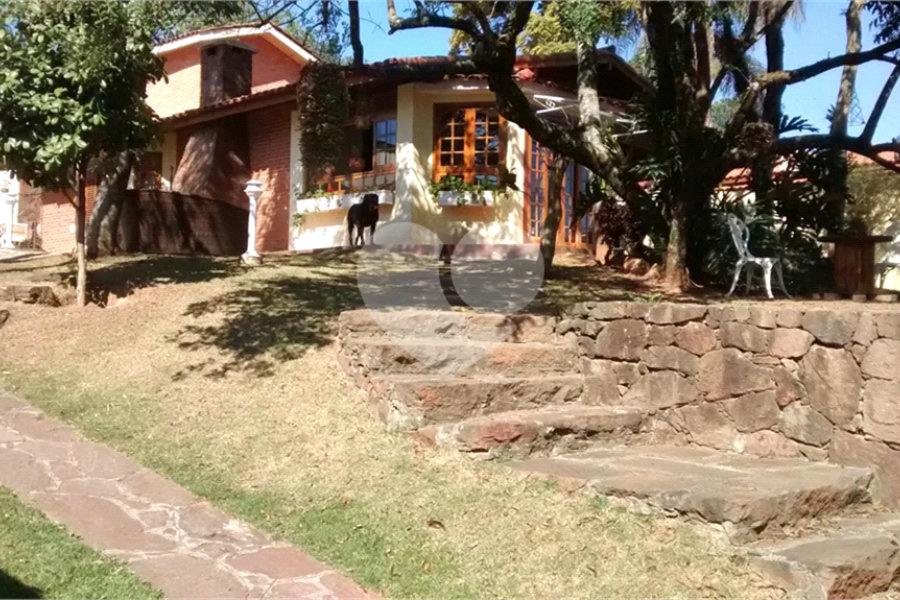 Casa à venda com 3 quartos, sendo 1 suíte, em Roseira, Mairiporã, SP
