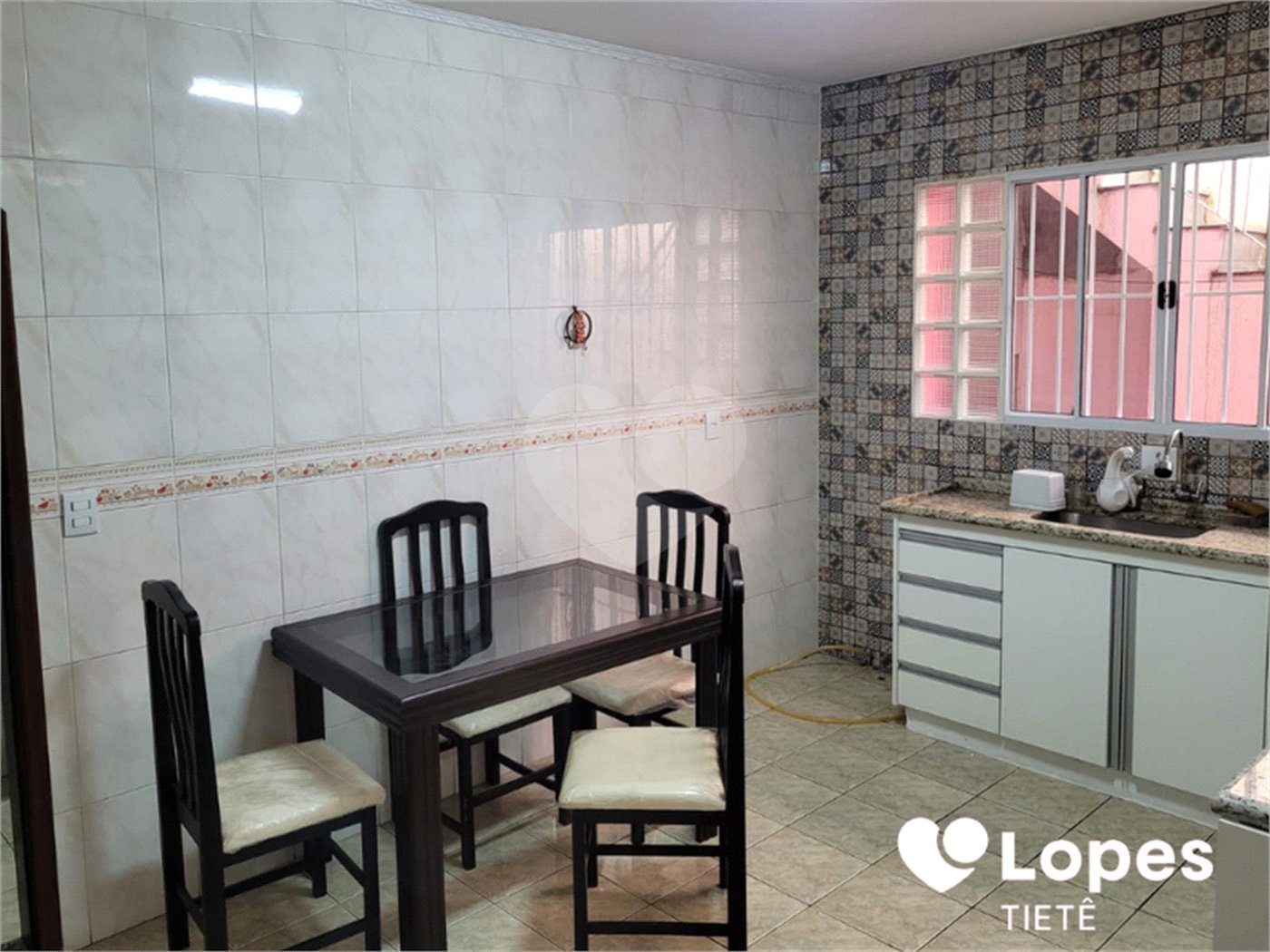 Sobrado à venda com 3 quartos, sendo 1 suíte, em Jardim Pinheiros, São Paulo, SP