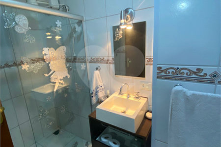 Sobrado à venda com 6 quartos, sendo 4 suítes,  em Retiro das Fontes, Atibaia, SP
