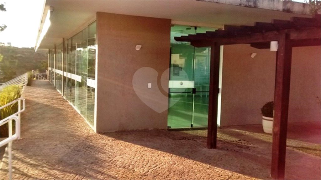 Casa à venda com 3 suítes no condomínio Residencial Central Parque, Salto - SP