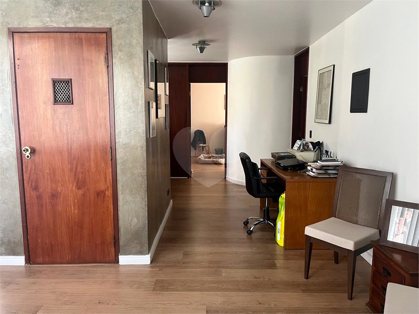 Casa à venda com 4 quartos, sendo 3 suítes, no condomínio Vitoria Regia, São Paulo - SP