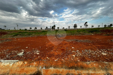 Terreno à venda no condomínio Residencial Quinta das Palmeiras, Itapetininga - SP