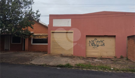 Casa Térrea à venda com 3 quartos, sendo 1 suíte,  em Vila Xavier (vila Xavier), Araraquara, SP