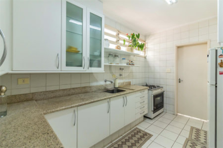 Apartamento à venda com 3 quartos, sendo 1 suíte, em Itaim Bibi, São Paulo, SP