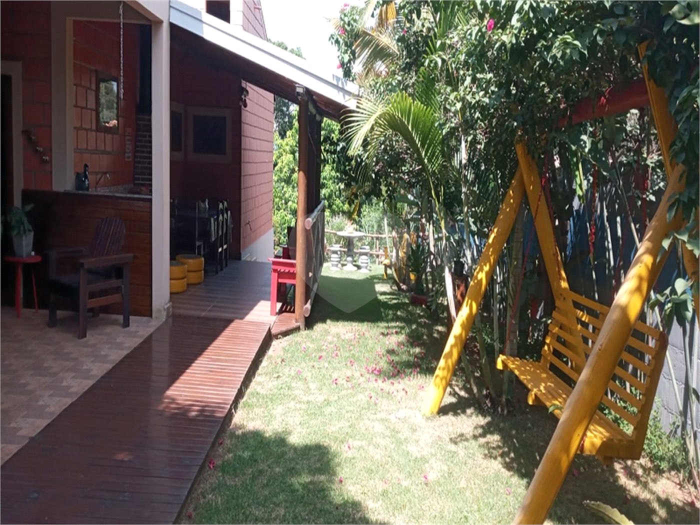 Chácara à venda com 3 quartos, sendo 2 suítes,  em Monterrey, Louveira, SP