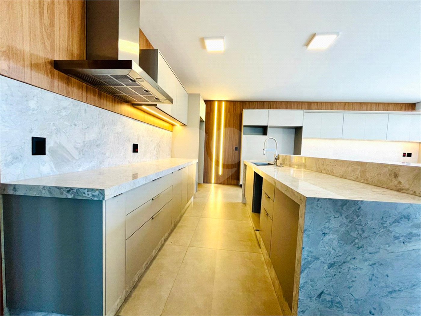 Casa à venda com 4 suítes no condomínio Saint Patrick, Sorocaba - SP