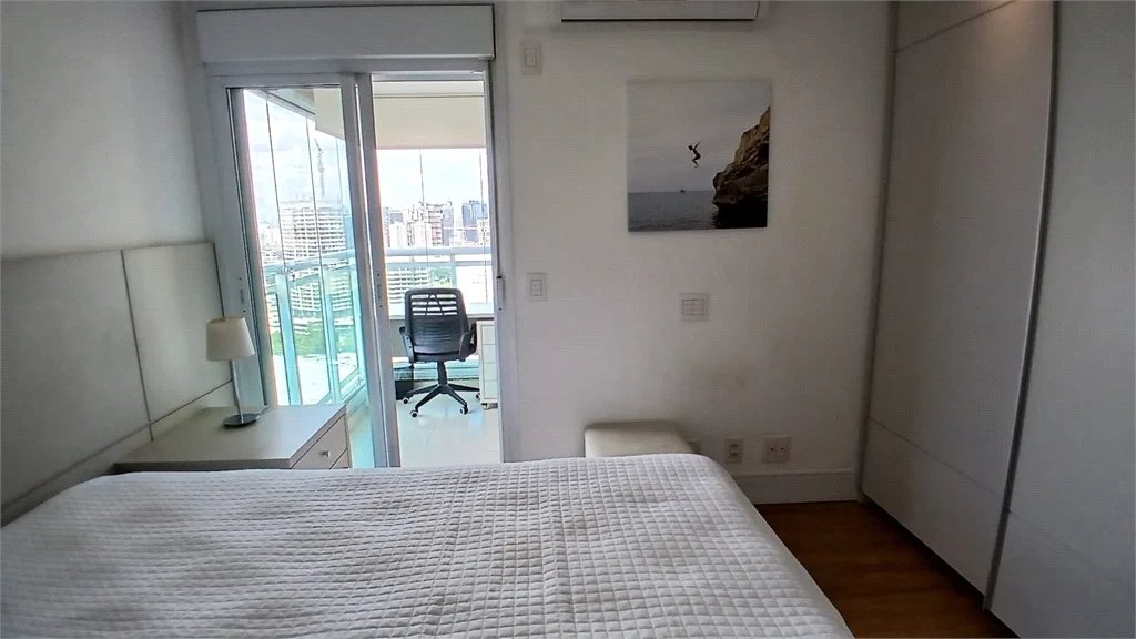 Apartamento à venda com 3 suítes em Jardim Fonte do Morumbi, São Paulo, SP