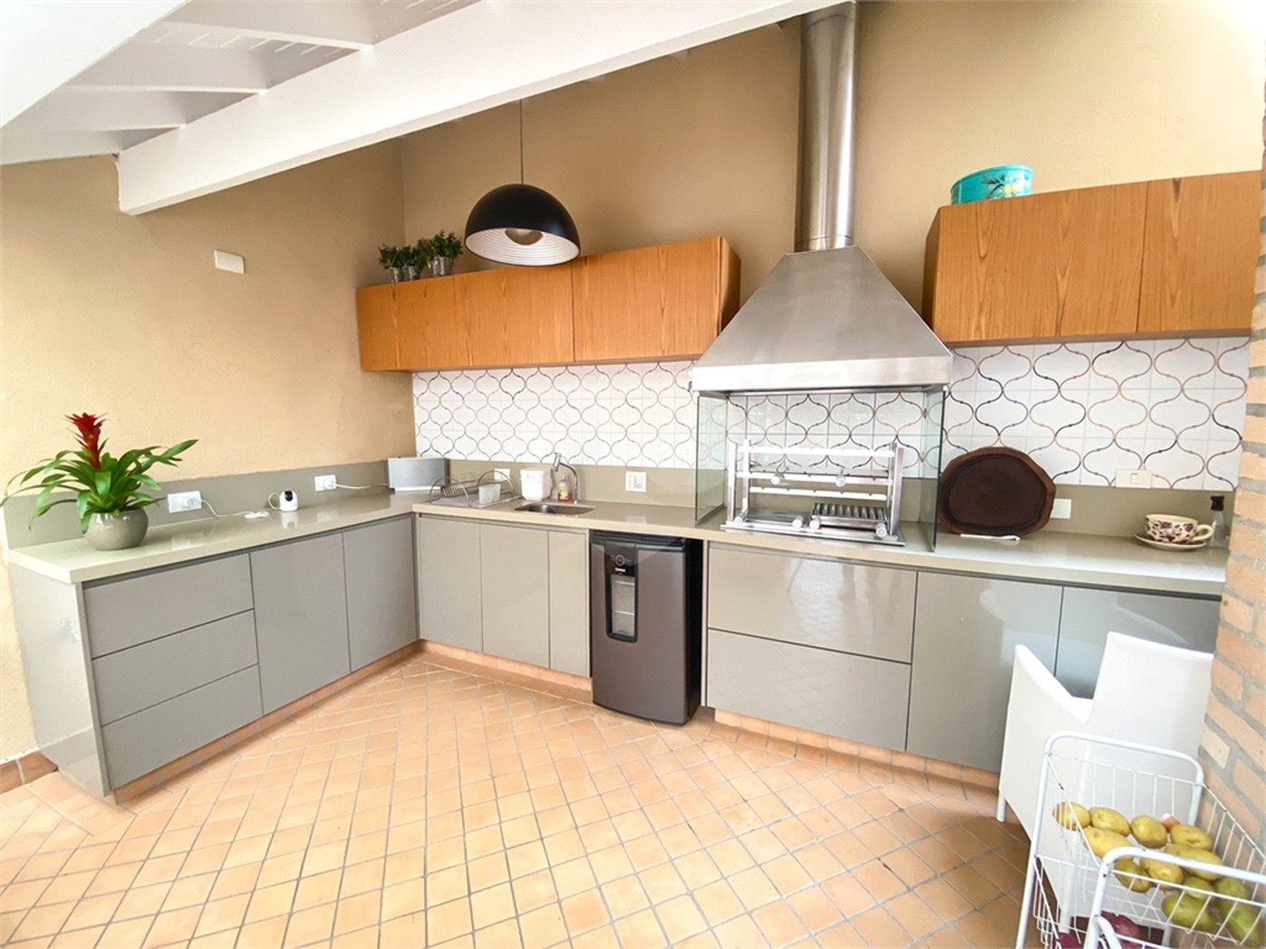Casa à venda com 4 quartos, sendo 3 suítes, no condomínio Brisa Verde, São Paulo - SP