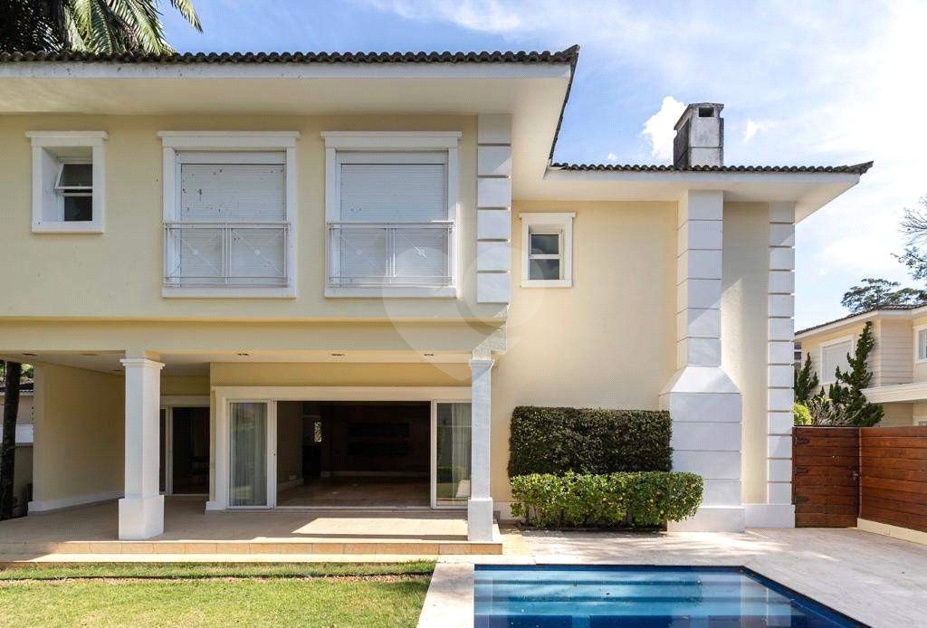 Casa à venda com 4 suítes no condomínio L`exclusive, São Paulo - SP