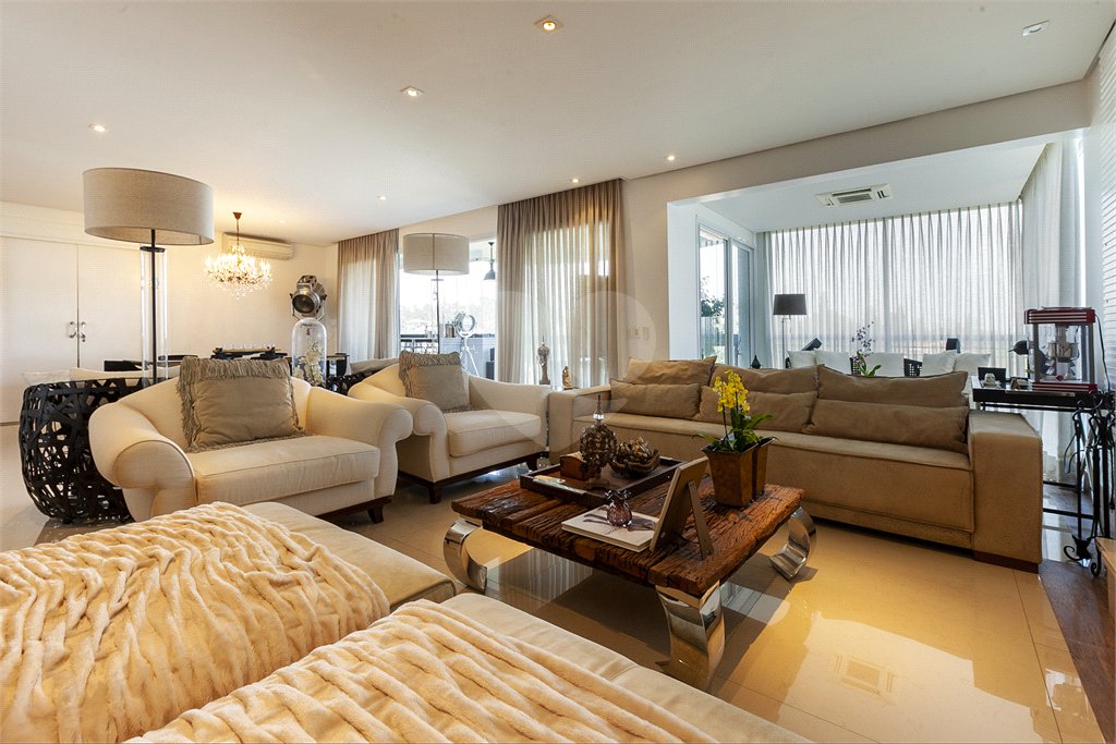 Apartamento à venda com 3 suítes em Panamby, São Paulo, SP