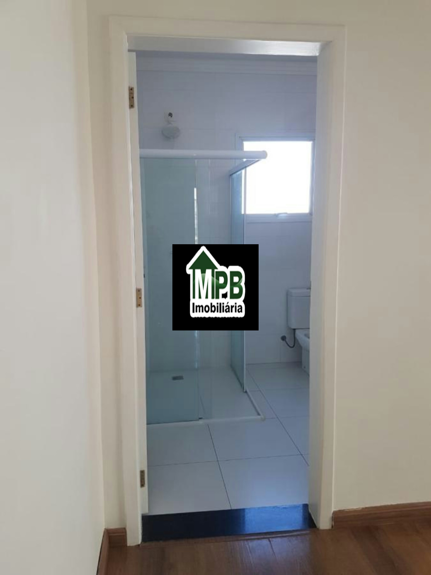 Sobrado à venda com 3 quartos, sendo 1 suíte, no condomínio Horto 3, Sorocaba - SP