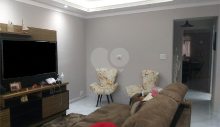 Sobrado à venda com 3 quartos, sendo 1 suíte,  em Vila Galvão, Guarulhos, SP