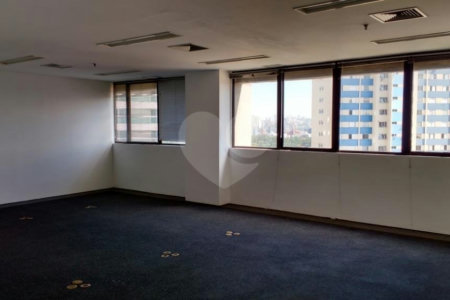 Sala à venda em Alto da Boa Vista, São Paulo, SP