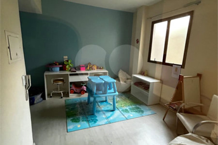 Apartamento à venda com 3 quartos, sendo 1 suíte,  em Vila Andrade, São Paulo, SP