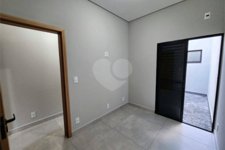 Casa à venda com 3 quartos, sendo 1 suíte, no condomínio Santinon, Sorocaba - SP
