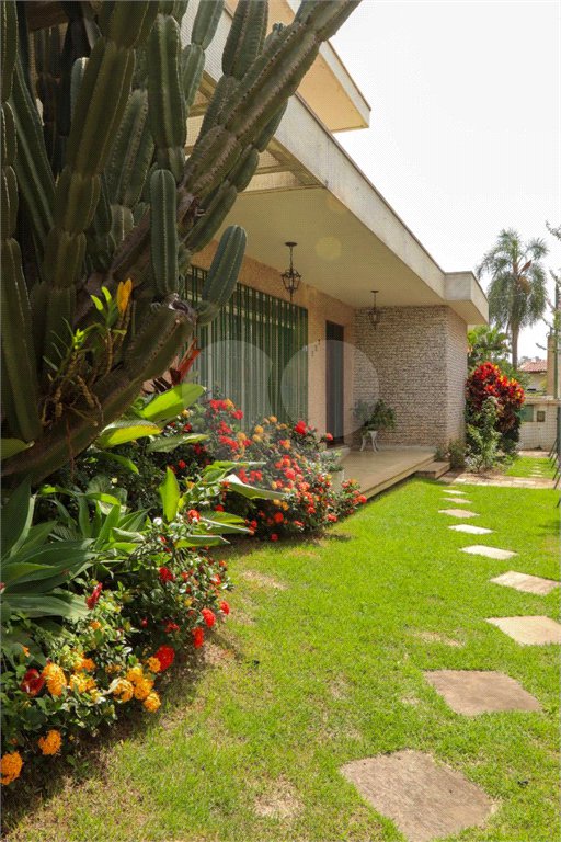 Casa à venda com 3 quartos no condomínio Paderewsky, São Paulo - SP