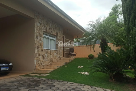 Casa à venda com 3 quartos, sendo 1 suíte, no condomínio Serra da Estrela, Atibaia - SP